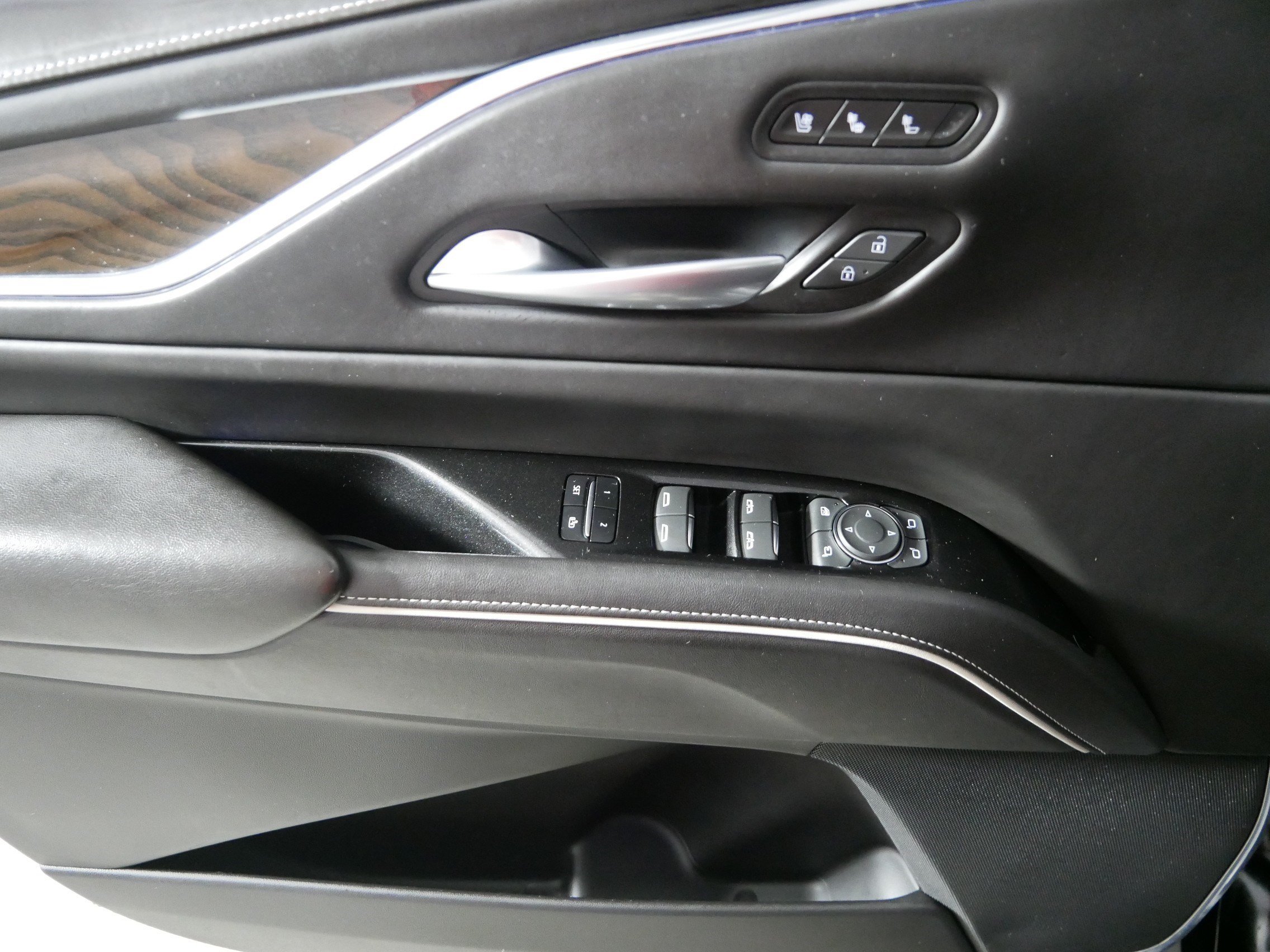 Used 2023 Black Raven Cadillac 4WD Premium Luxury Platinum image 19