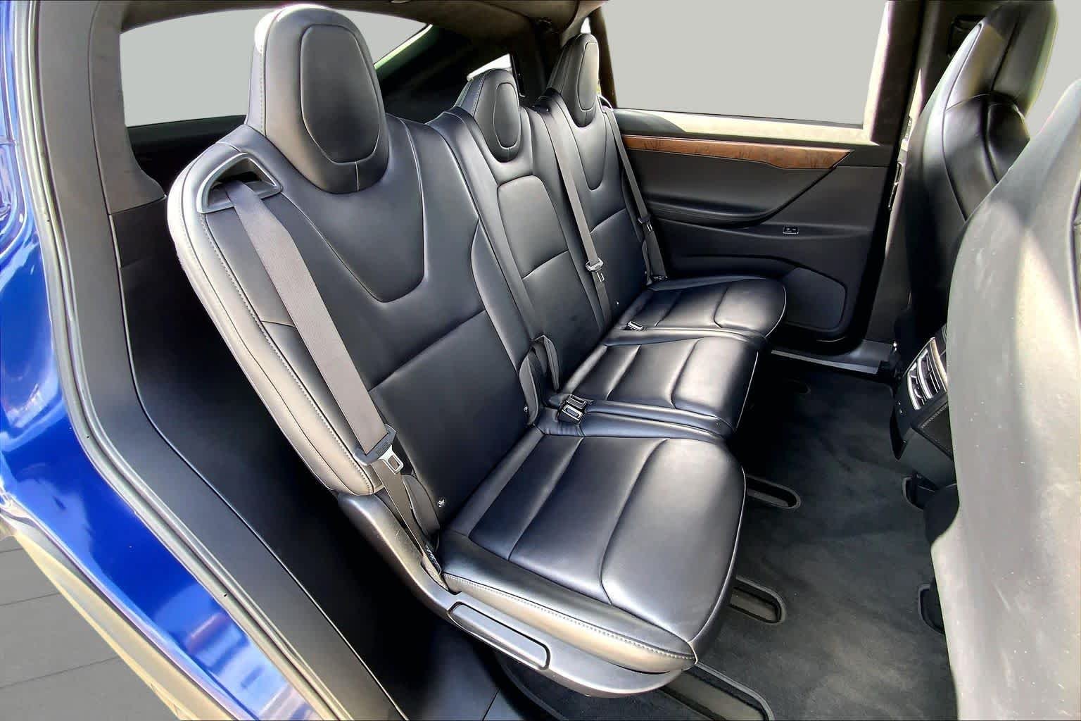 Used 2018 Deep Blue Metallic Tesla 75D image 18