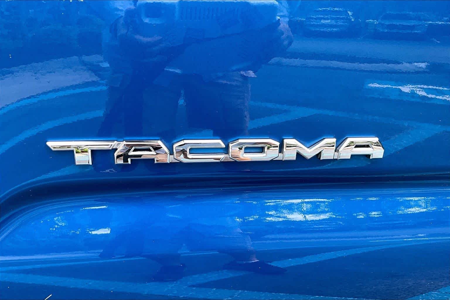Used 2017 Blazing Blue Pearl Toyota TRD Off Road image 28