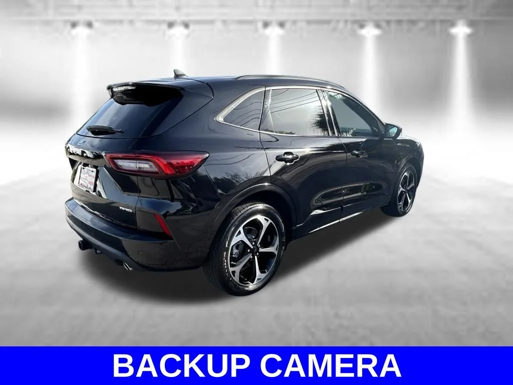 Used 2023 Black Metallic Ford ST-Line Select image 4