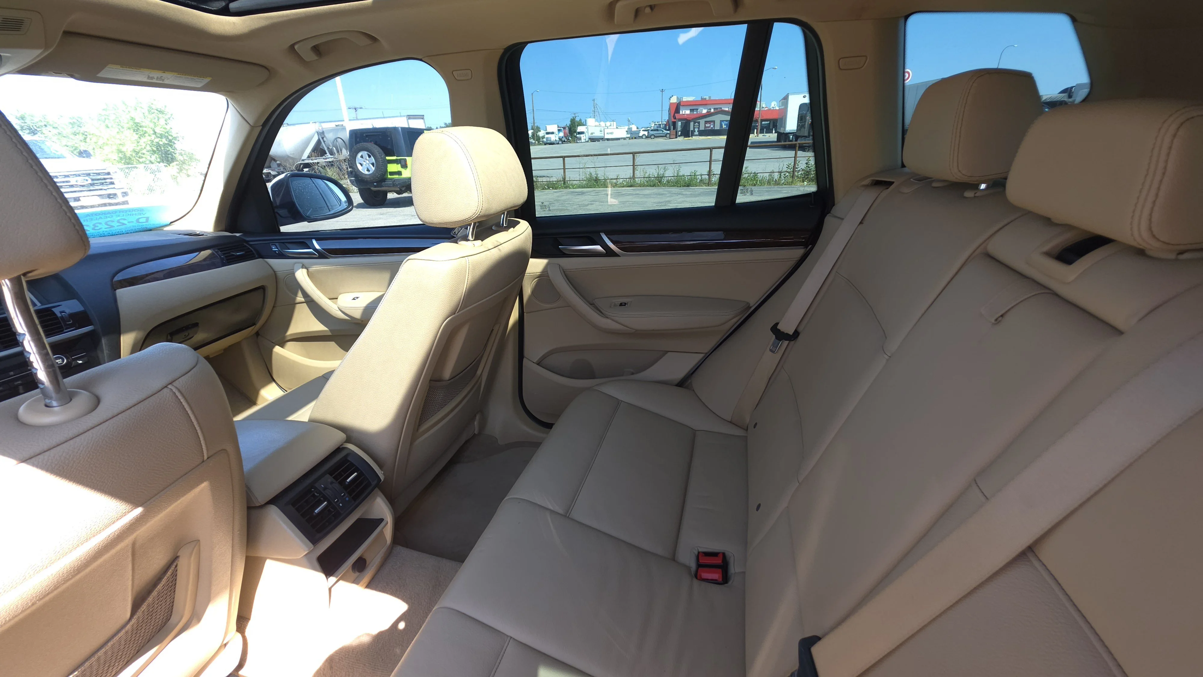 Used 2015 White BMW xDrive28i image 20