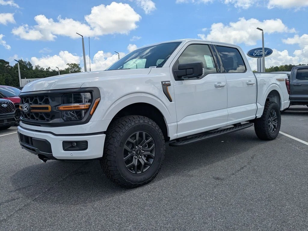 New 2026 Oxford White Ford Tremor image 8