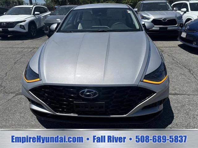 Used 2023 Silver Hyundai SEL image 9