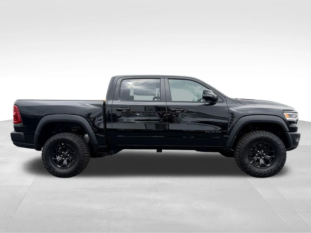 New 2026 Diamond Black Crystal Pearl-Coat Exterior Paint RAM RHO image 4