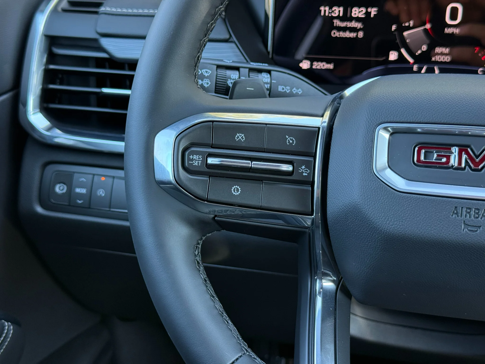 2027 GMC Acadia Elevation - Photo 35