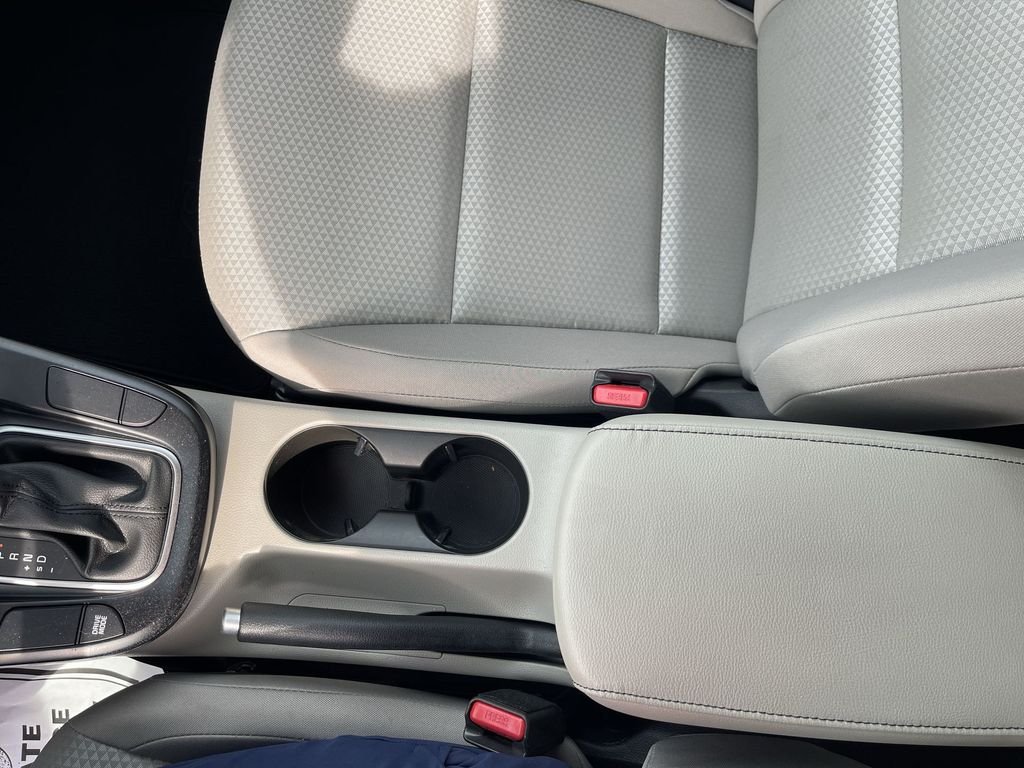 Used 2025 White Kia LX image 20