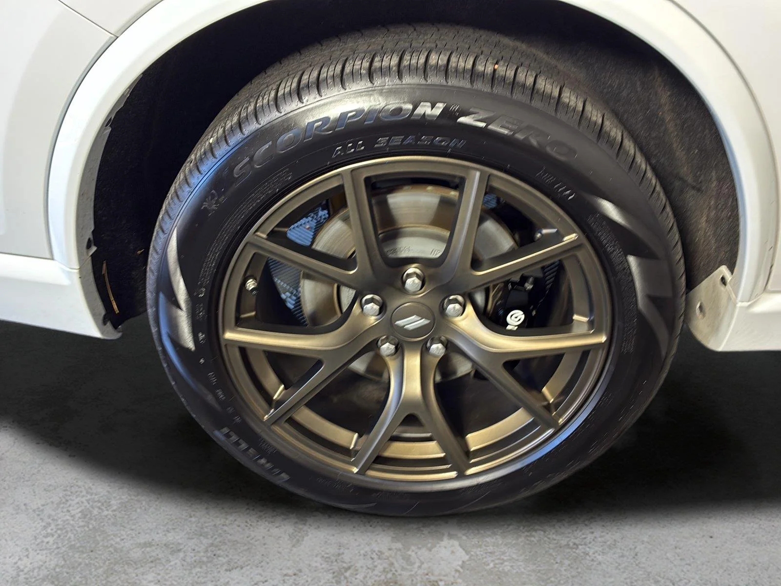 Used 2025 White Knuckle Clearcoat Dodge R/T 20th Anniversary Premium image 13