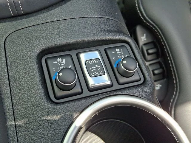 Used 2019 Gray Nissan  image 23