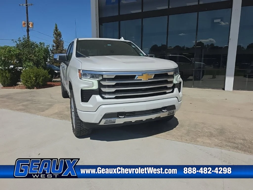 Used 2023 Beige Chevrolet High Country image 2