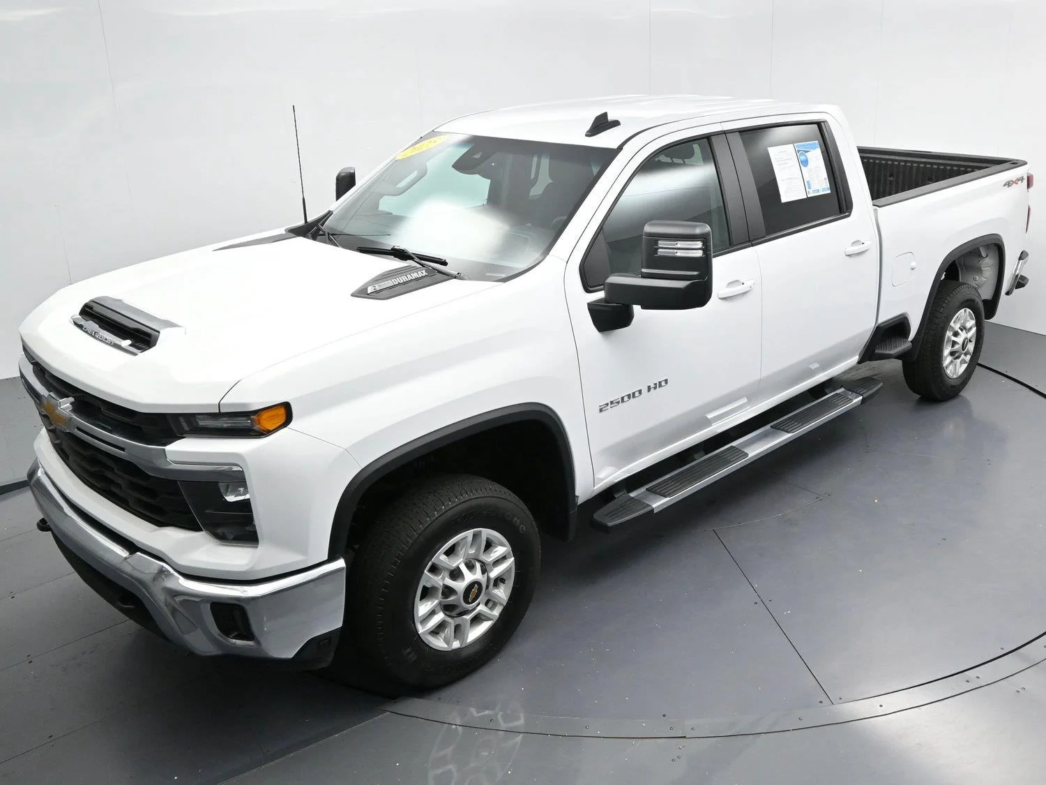 Used 2025 Summit White Chevrolet LT image 40