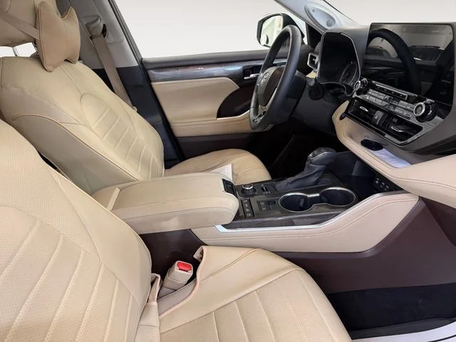 2022 Toyota Highlander Limited - Photo 15