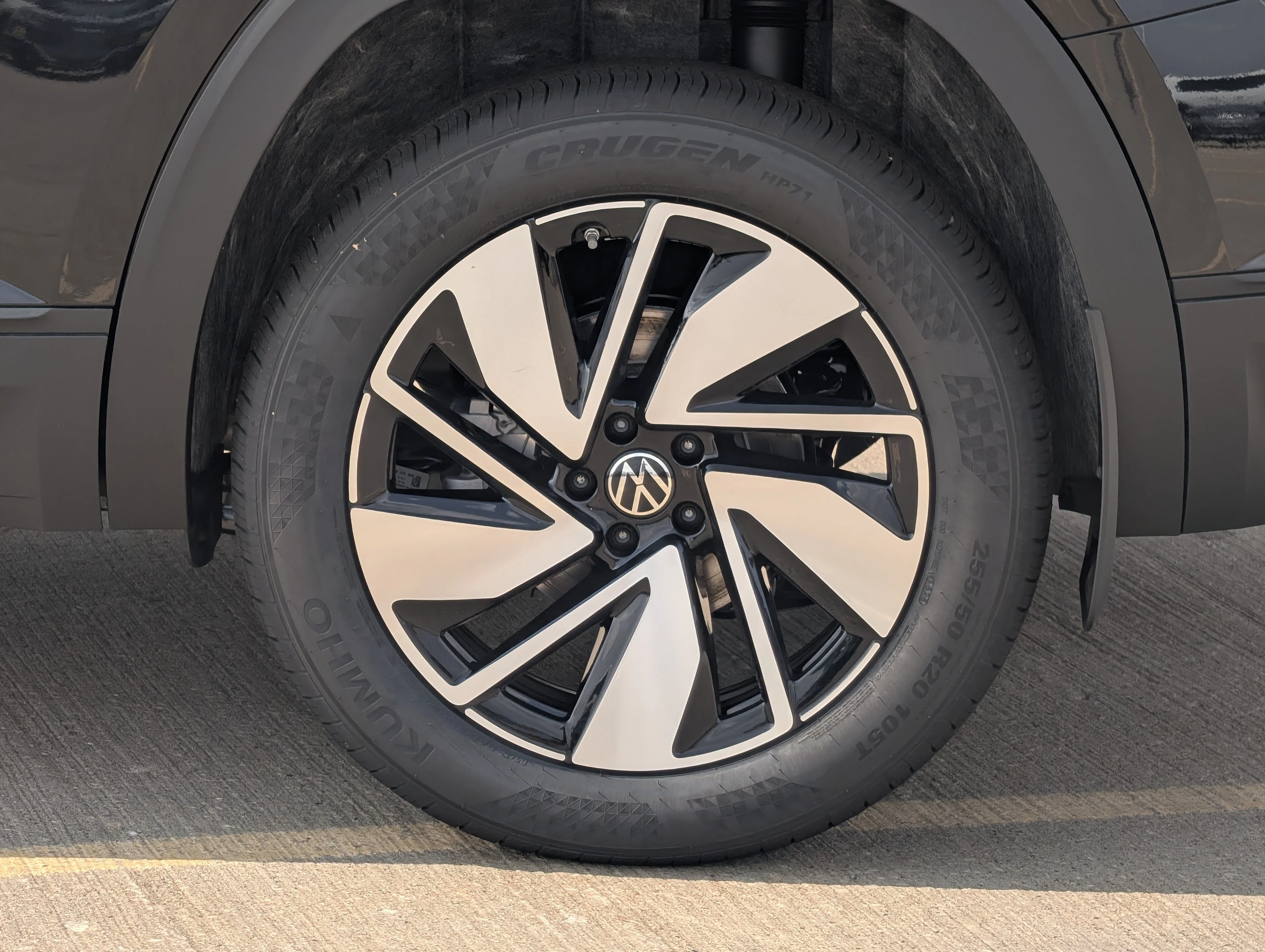 New 2026 Deep Black Pearl Volkswagen 2.0T SE w/Technology image 6