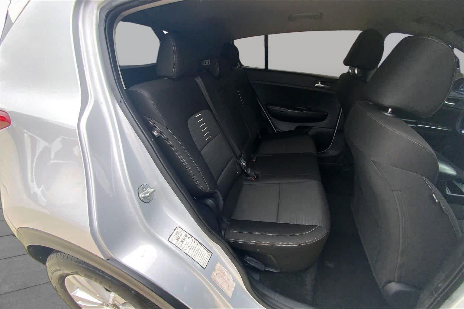 Used 2018 Sparkling Silver Kia LX image 20