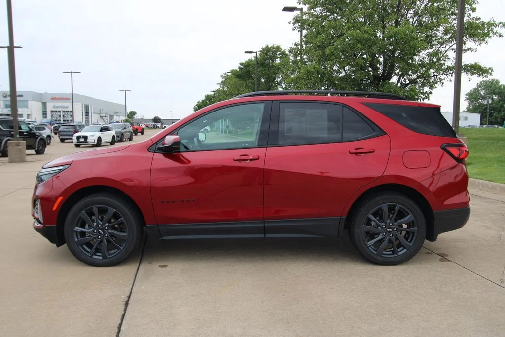 Used 2022  Chevrolet RS image 16