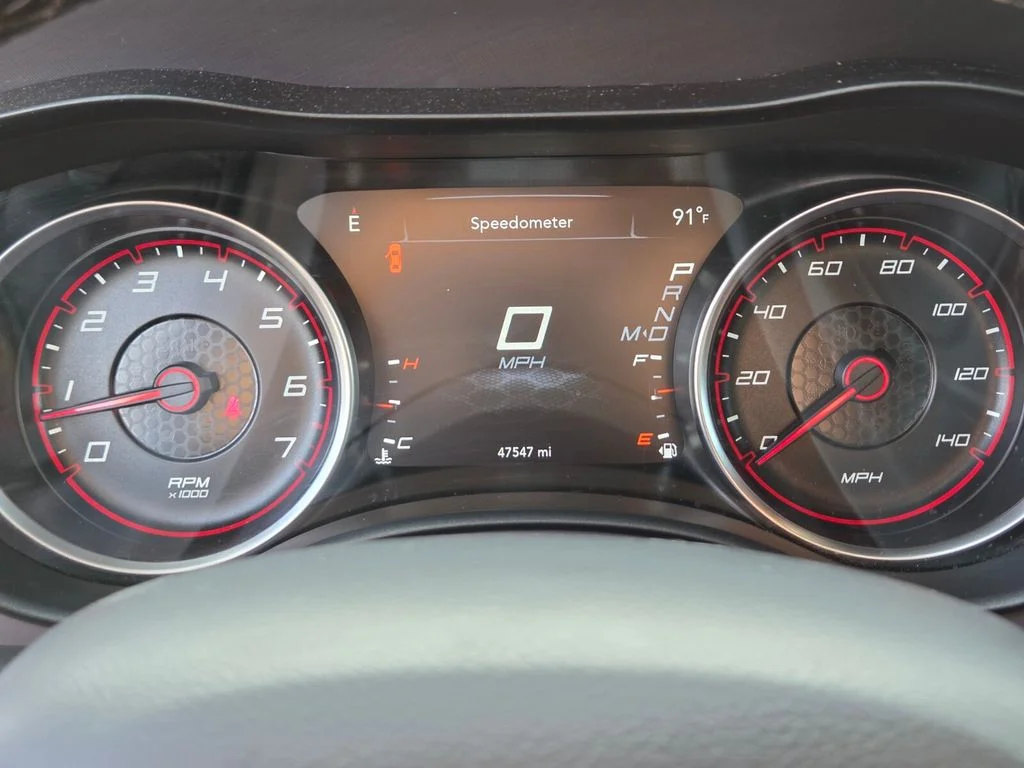 Used 2023 Silver Dodge SXT image 28