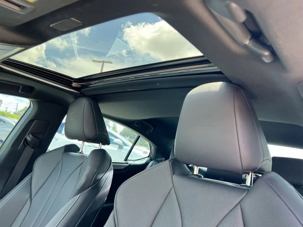 Certified Used 2024 WHITE NOVA GF. Lexus 300h F SPORT Handling image 18
