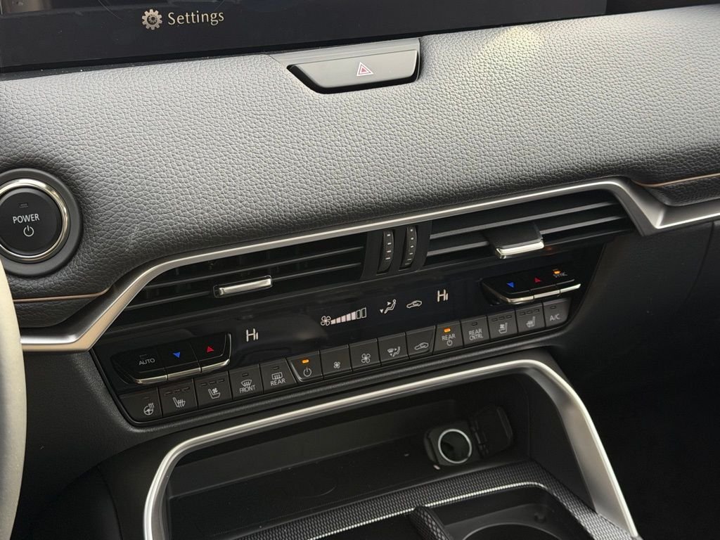2026 Mazda CX-90 Premium Package - Photo 36