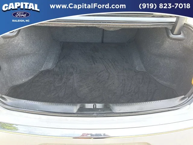 Used 2018 White Chrysler Limited image 16