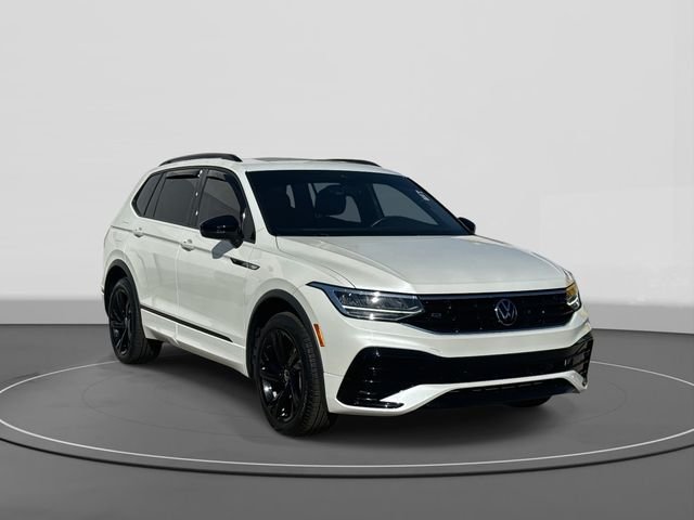 2023 Volkswagen Tiguan SE R-LINE BLACK