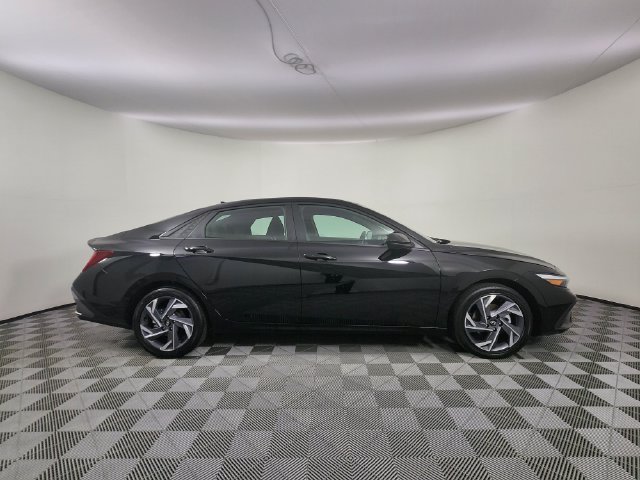 2025 Hyundai Elantra Blue - Photo 6