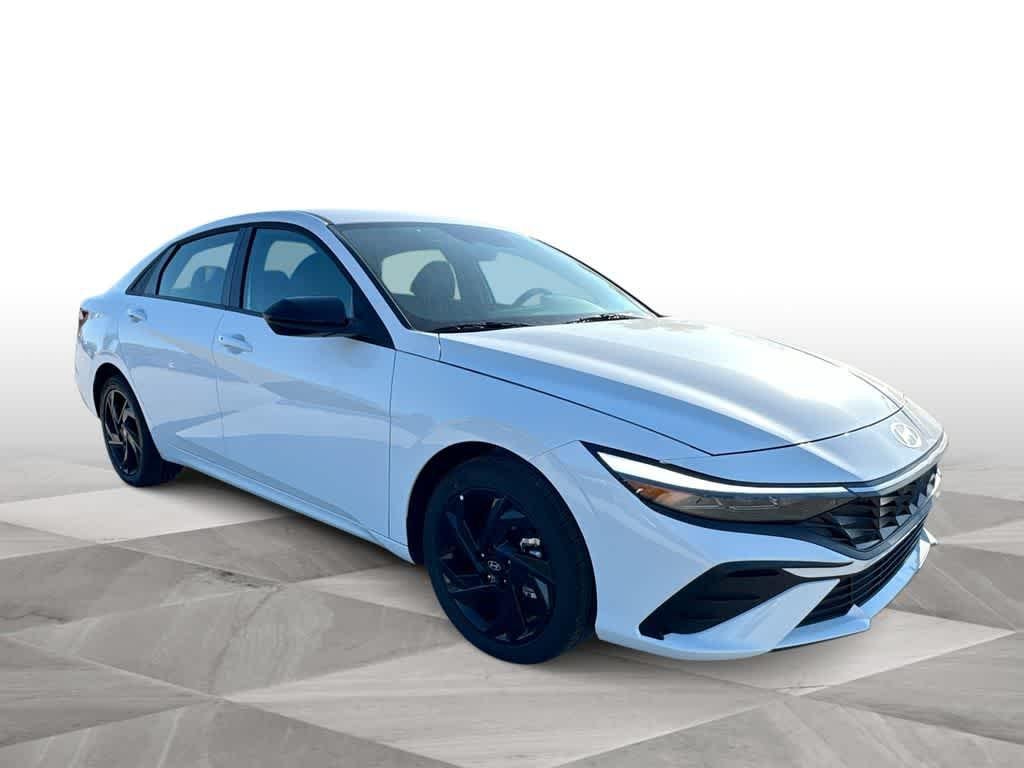 New 2026 Serenity White Hyundai SEL Sport image 2