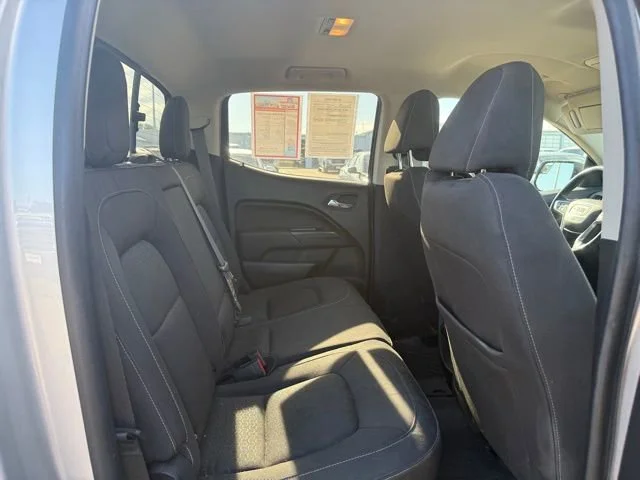 Used 2018 QUICKSILVER METALLIC GMC 2WD SLE image 21