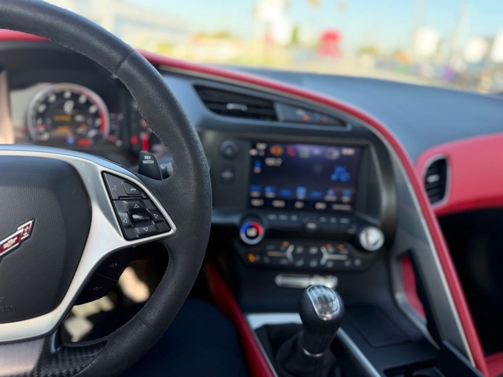 Used 2017 Arctic White Chevrolet Grand Sport image 7