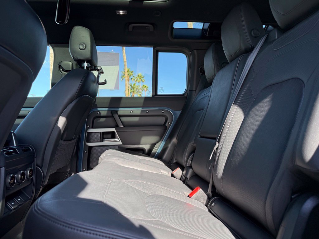 Used 2023 Tasman Blue Metallic Land Rover S image 16