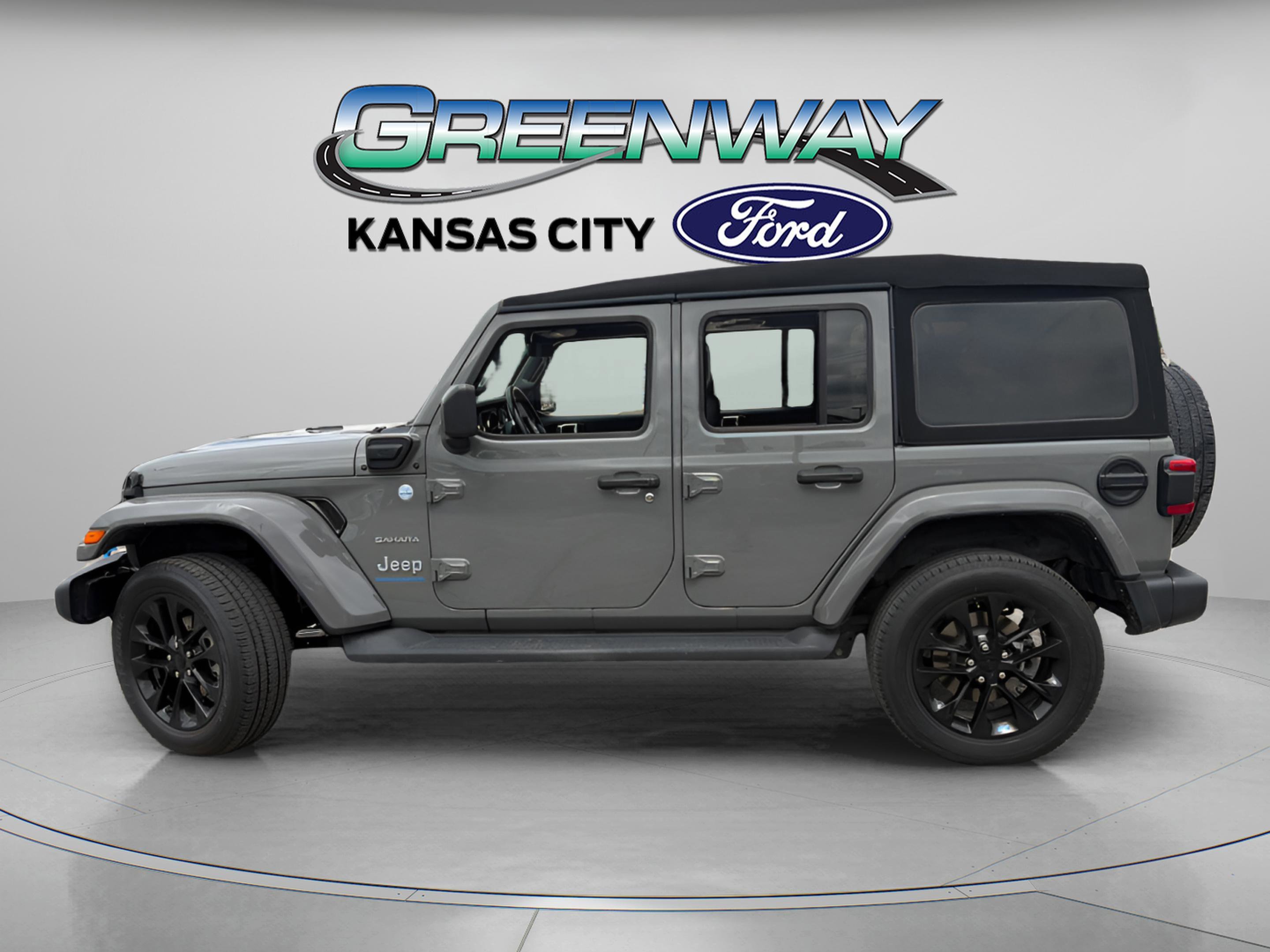 Used 2023 Sting Gray Clearcoat Jeep Sahara image 5