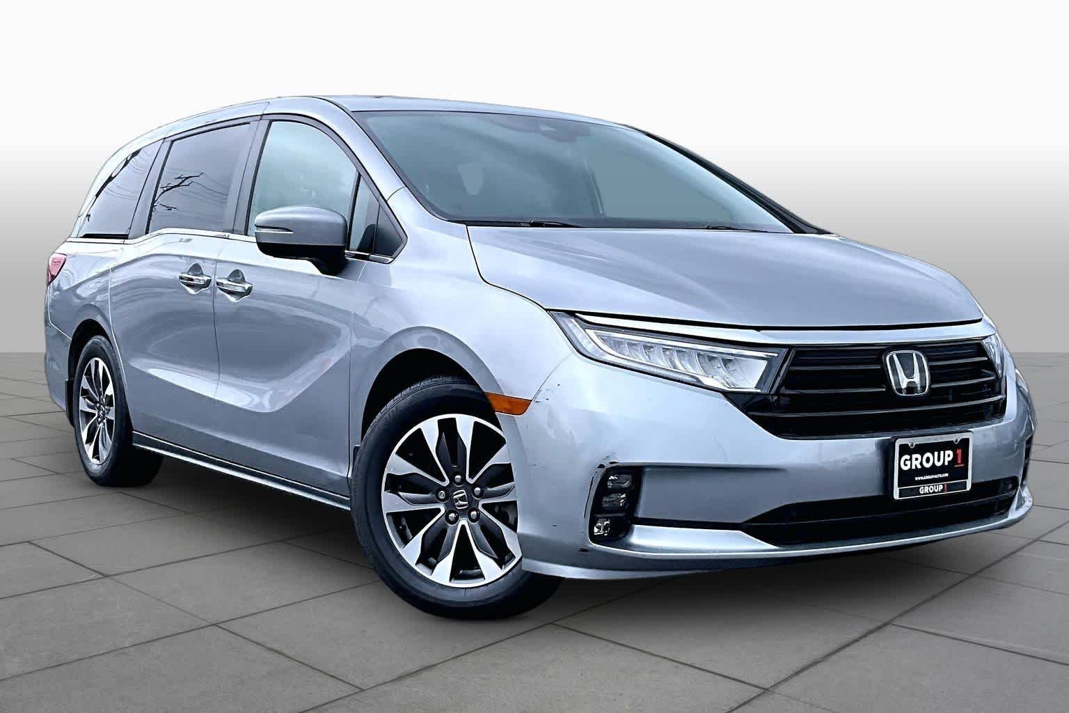 Used 2022 Lunar Silver Metallic Honda EX-L image 3