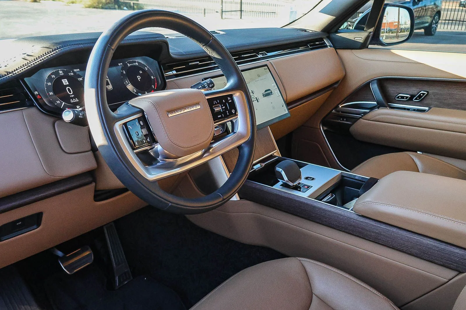 2025 Land Rover Range Rover SE - Photo 30
