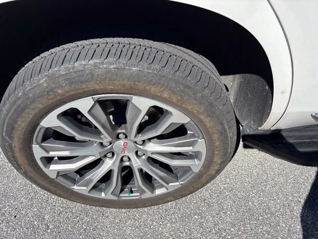 Used 2023 White GMC Denali image 9