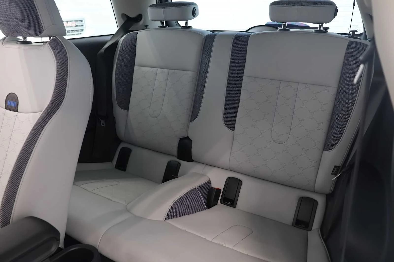 Used 2025 Nanuq White Metallic MINI Cooper image 18