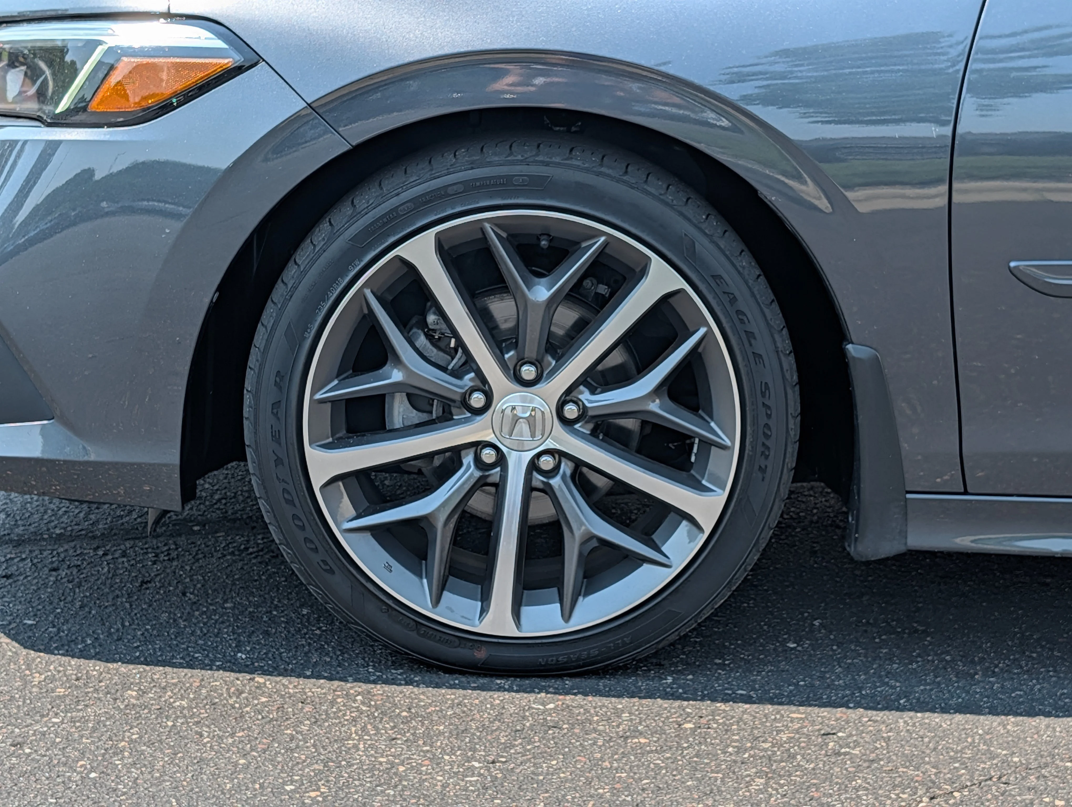 Used 2024 Meteorite Gray Metallic Honda Touring image 15