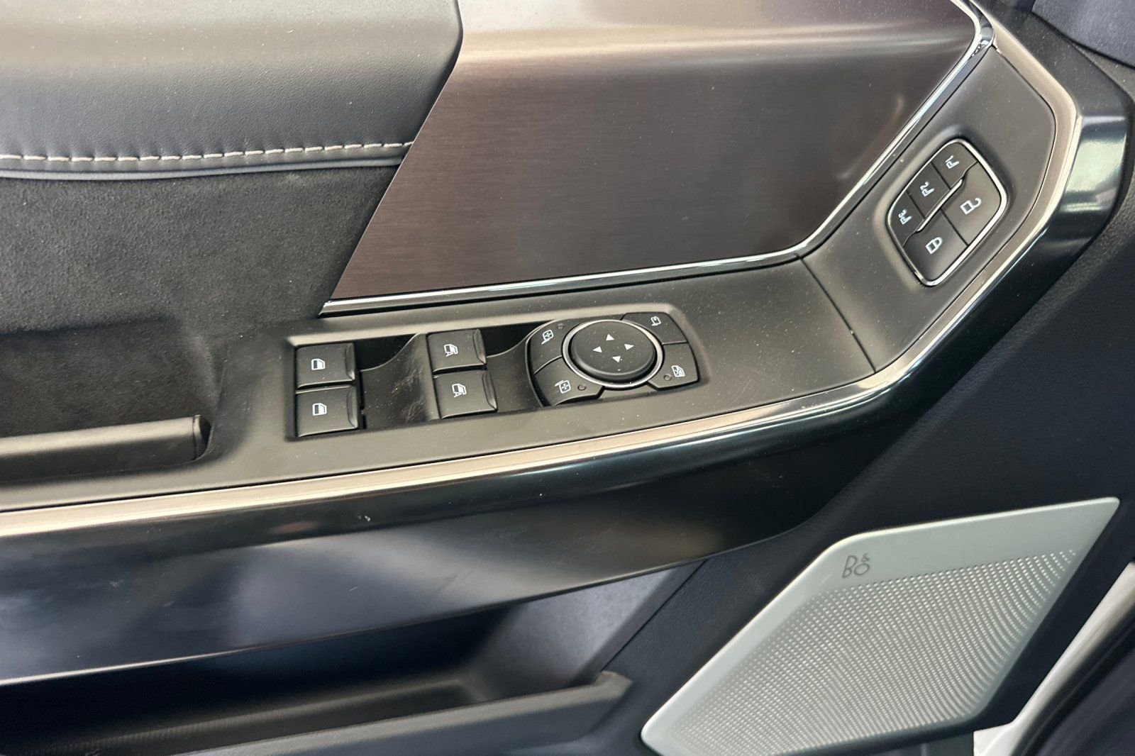 New 2026 White Ford Platinum image 10