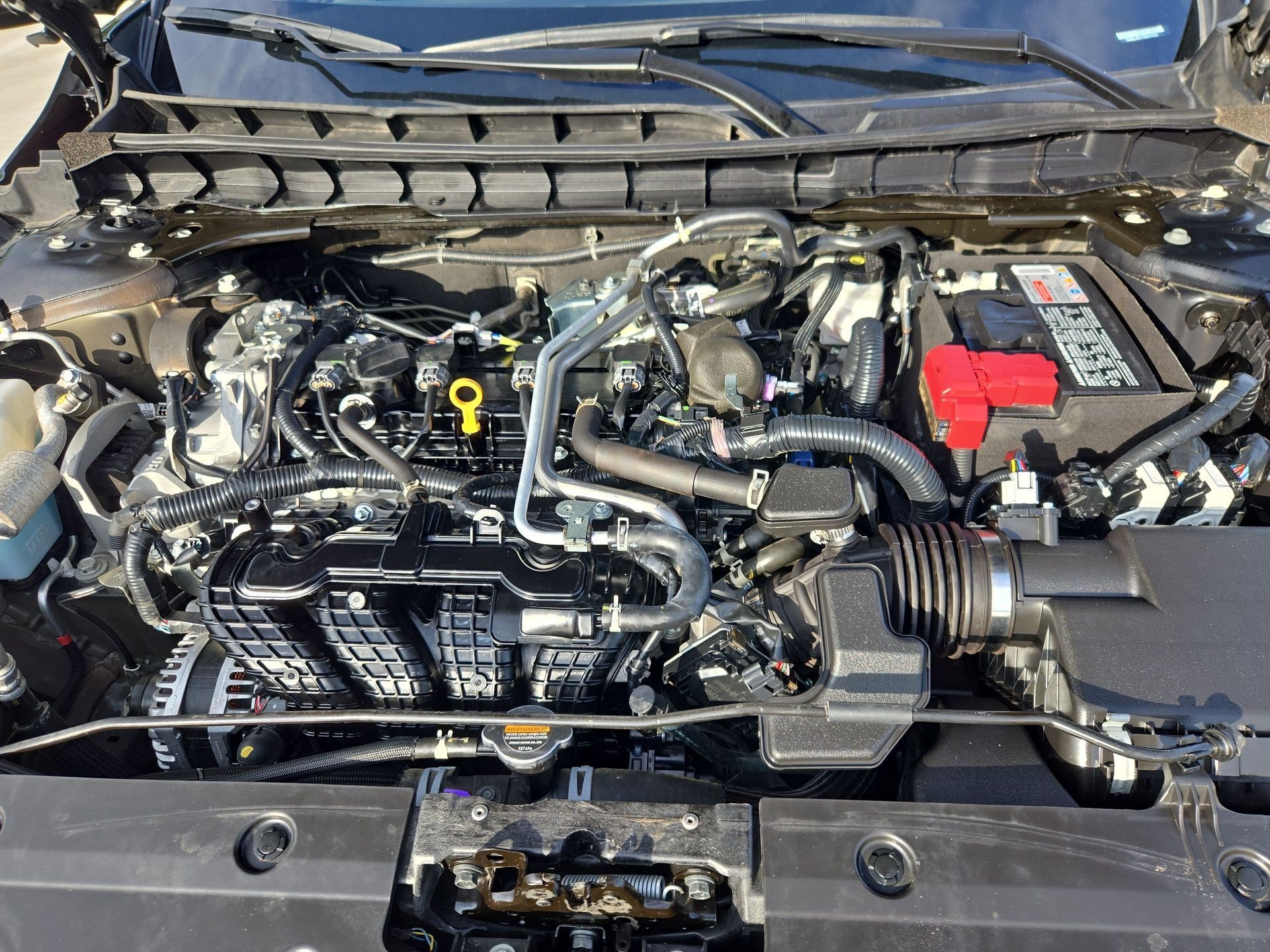 Used 2025 Super Black Nissan SV image 32
