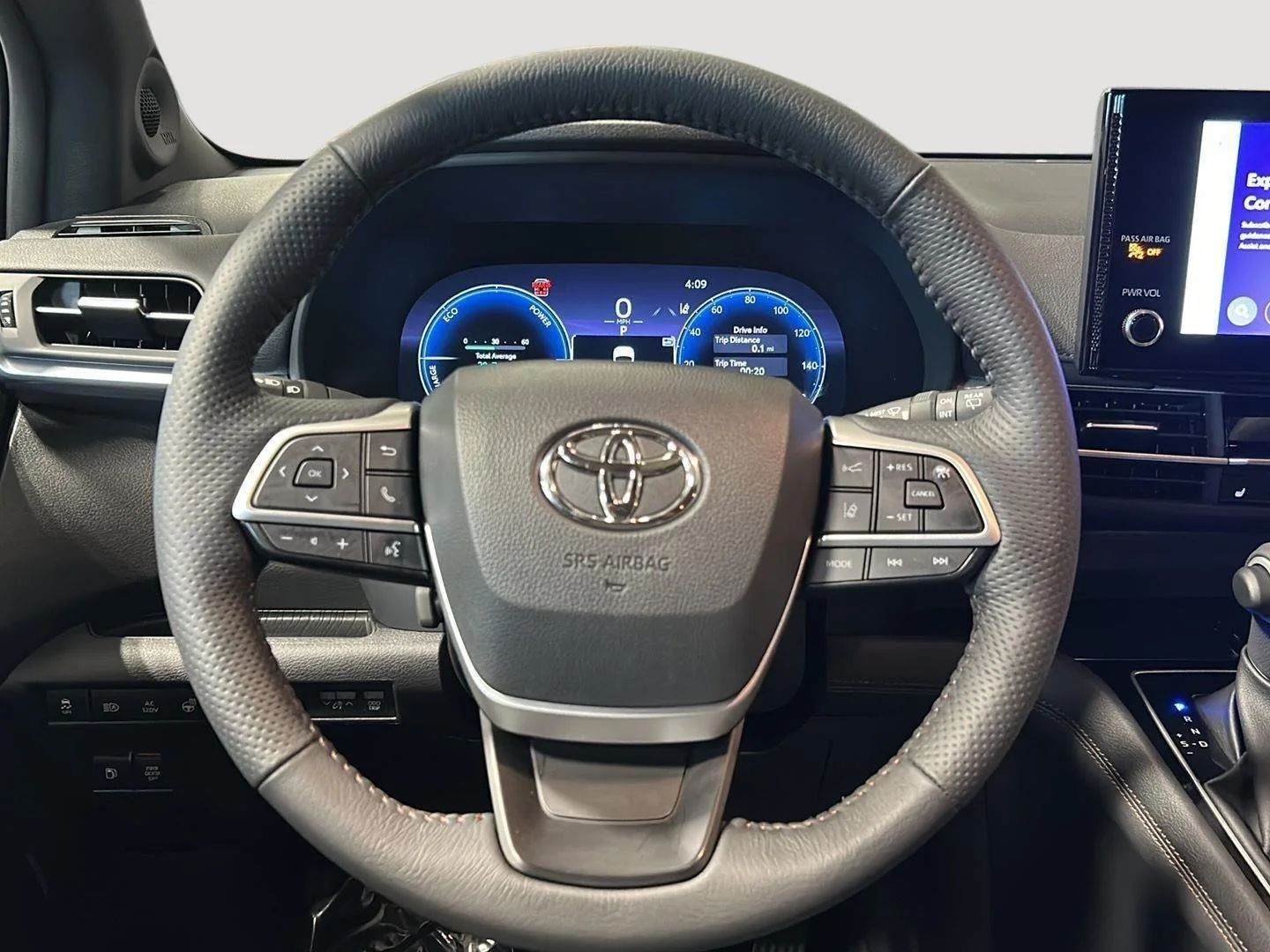 Used 2025 Ruby Flare Pearl Toyota Platinum image 37