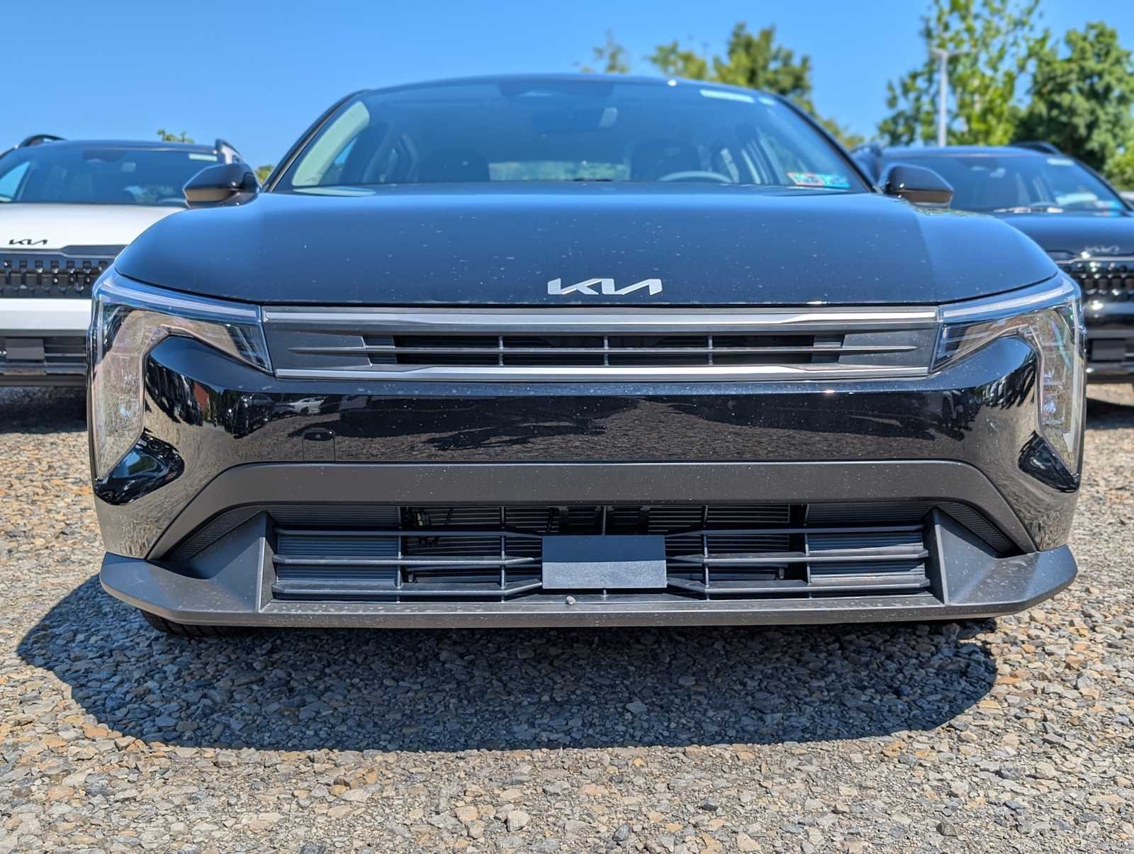 New 2026 Aurora Black Pearl Kia LXS image 2
