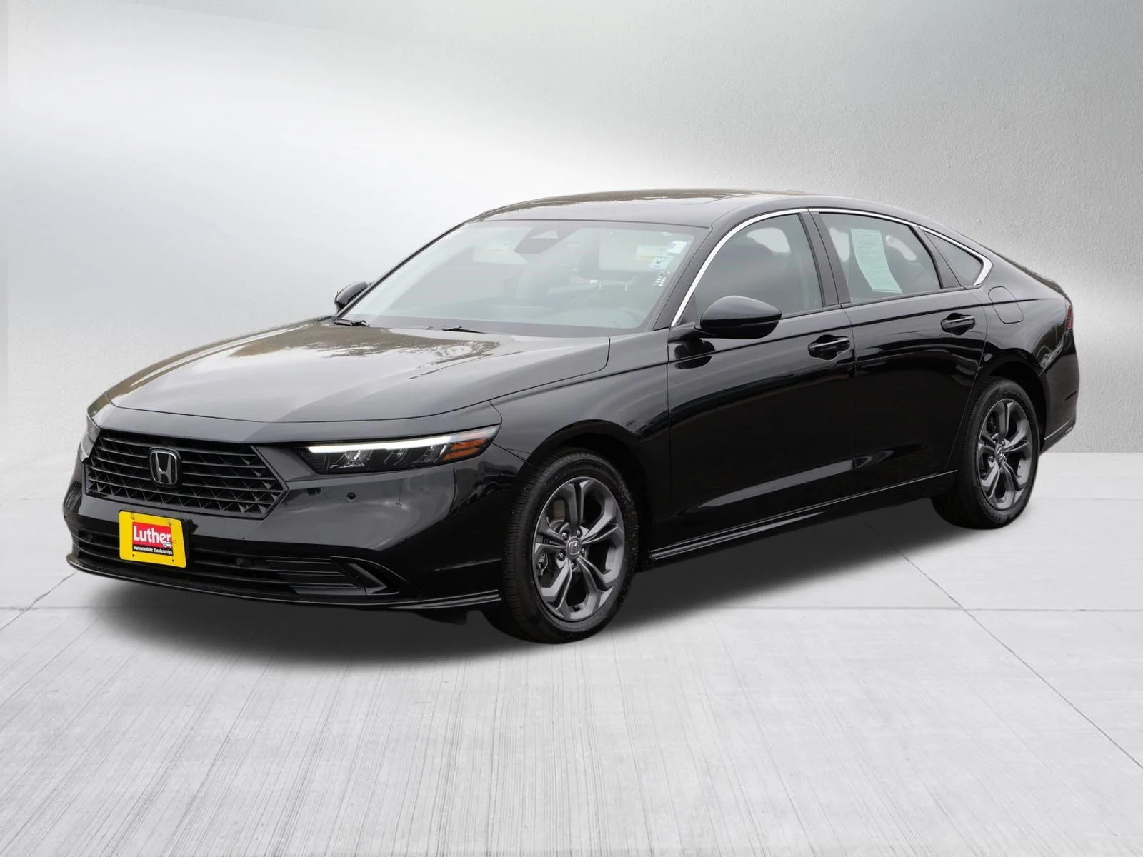 Used 2024 Crystal Black Pearl Honda EX-L image 3