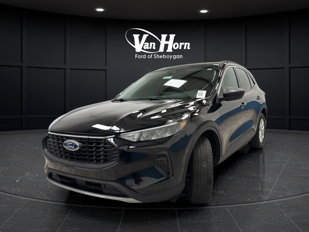 Used 2024 Agate Black Metallic Ford Active image 3