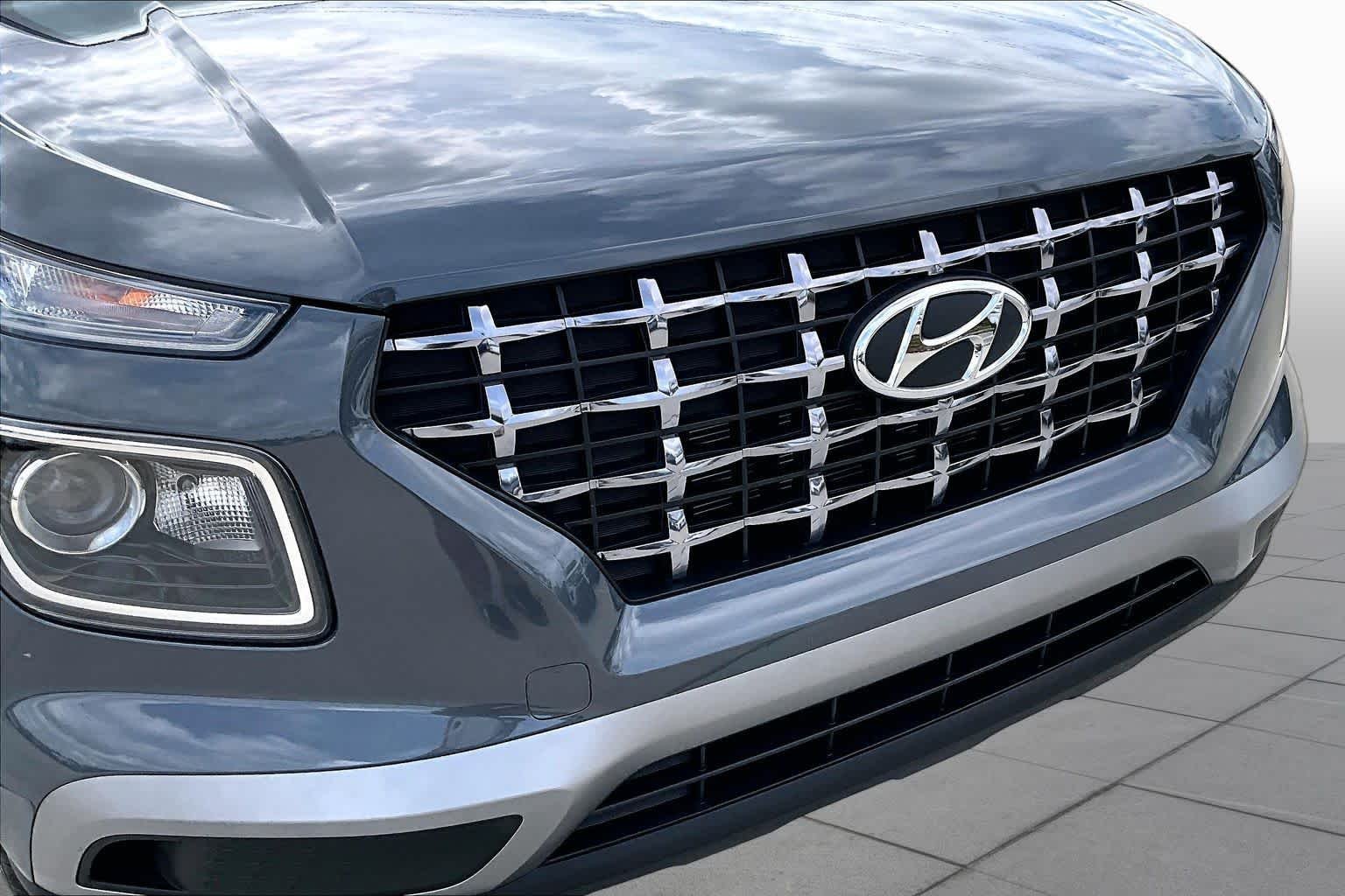 Used 2026 Ecotronic Gray Hyundai SEL image 30