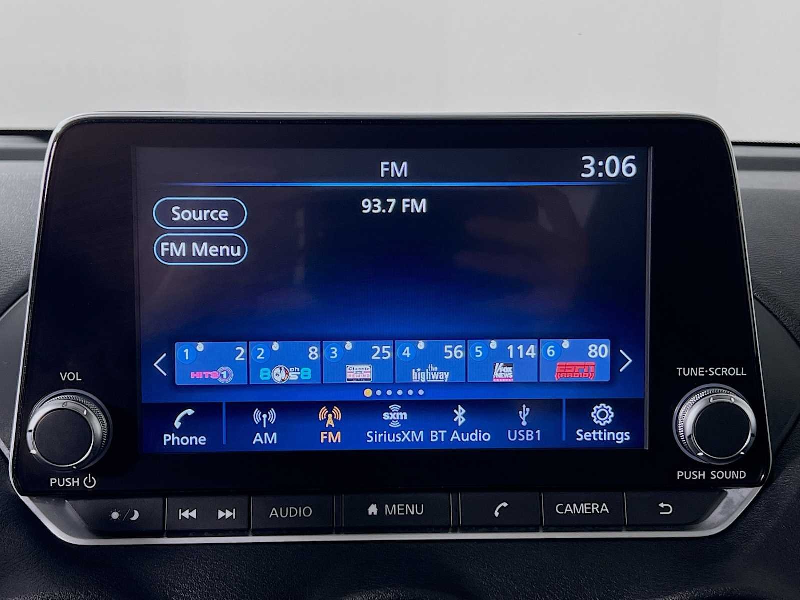 Used 2025 Fresh Powder Nissan SV image 14