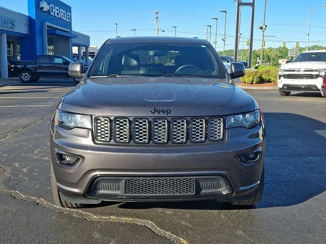 Used 2018 Gray Jeep Altitude image 2