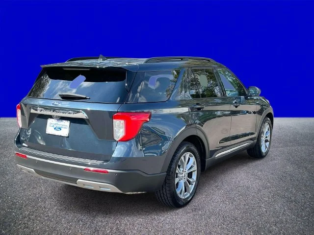 Certified Used 2024 Blue Metallic Ford XLT image 3