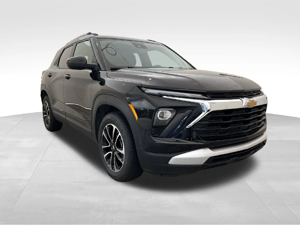 Used 2024 Black Chevrolet LT image 8