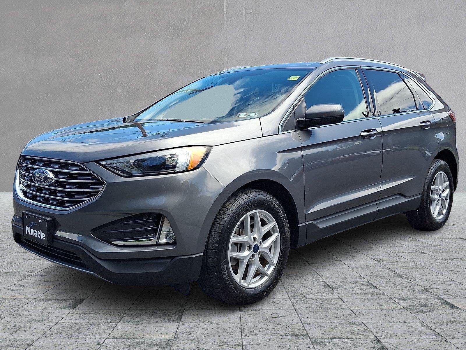 Used 2022 Carbonized Gray Metallic Ford SEL image 3