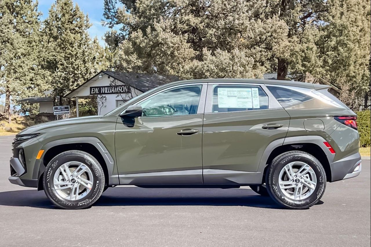 New 2026 Green Hyundai SE AWD image 7
