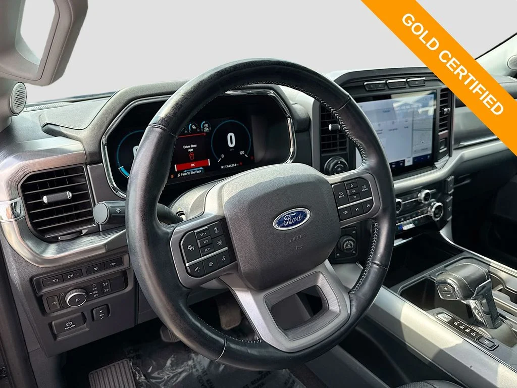 Used 2021 Gray Metallic Ford Lariat image 9