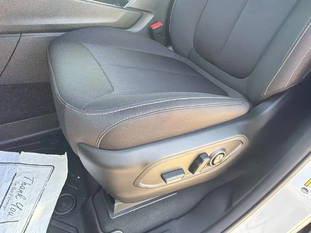Used 2025 Silver Jeep Laredo image 20