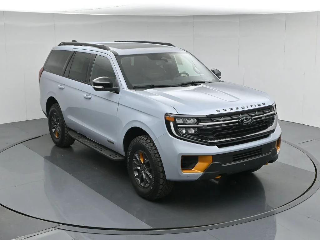 New 2026 Glacier Gray Metallic Tri-Coat Ford Tremor image 42